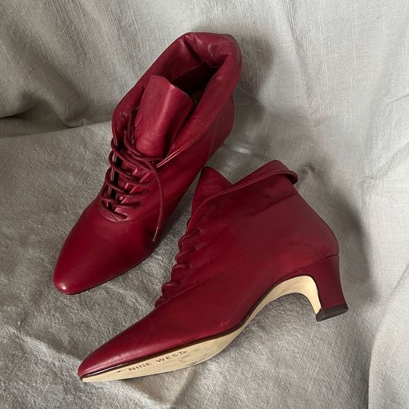 Nine west red leather booties victorian pointed toe lace up pirate witch 6.5 / 7 - Picture 8 of 9